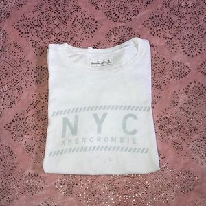 Short sleeve T-shirts.